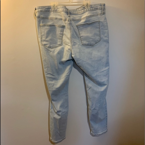 Universal Thread Jeans - Picture 3 of 4